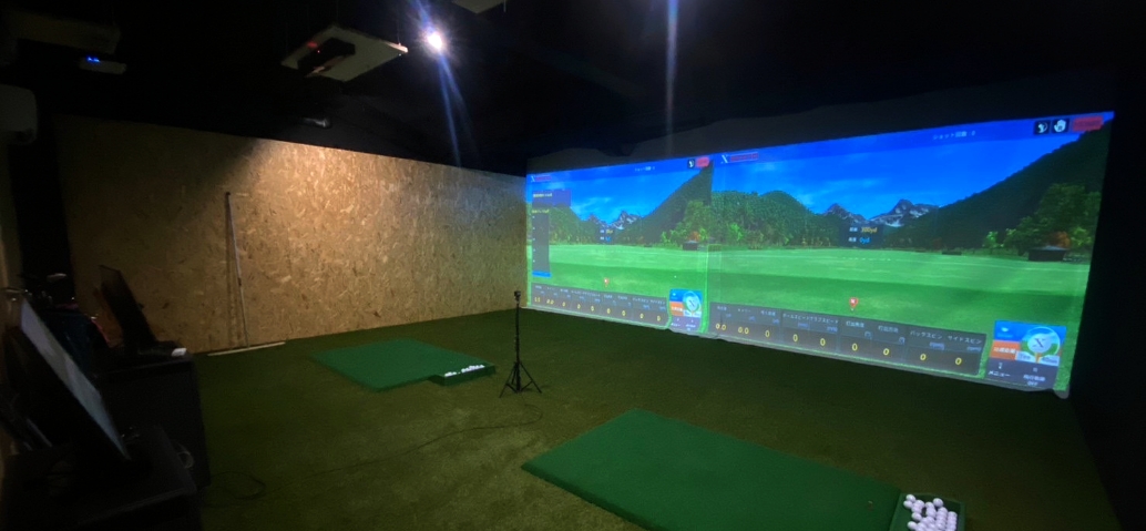 広々とした空間で
本格的なゴルフ体験と
実践的なトレーニングを実現